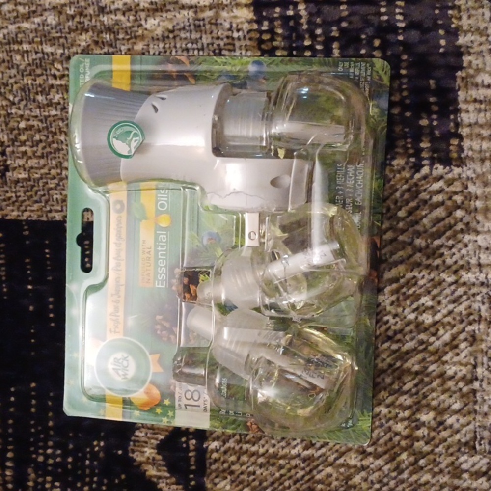 4/$40 New Air Wick Plug-In Air Freshener Warmer - 3 Fresh Pine & Juniper Refills